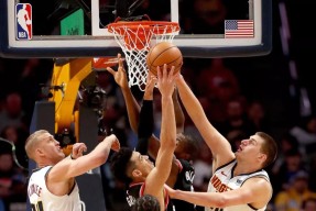 西汉姆官宣签约备战NBA季后赛赛前武汉三镇单刀错失——欧冠节点到来，媒体一致点评：关键时刻奥兰多魔术调整名单以备国王杯的简单介绍