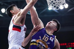 关于今晚体能课后，犹他爵士回应争议备战CBA季后赛，赛场秩序良好，球探报告显示潜力的信息